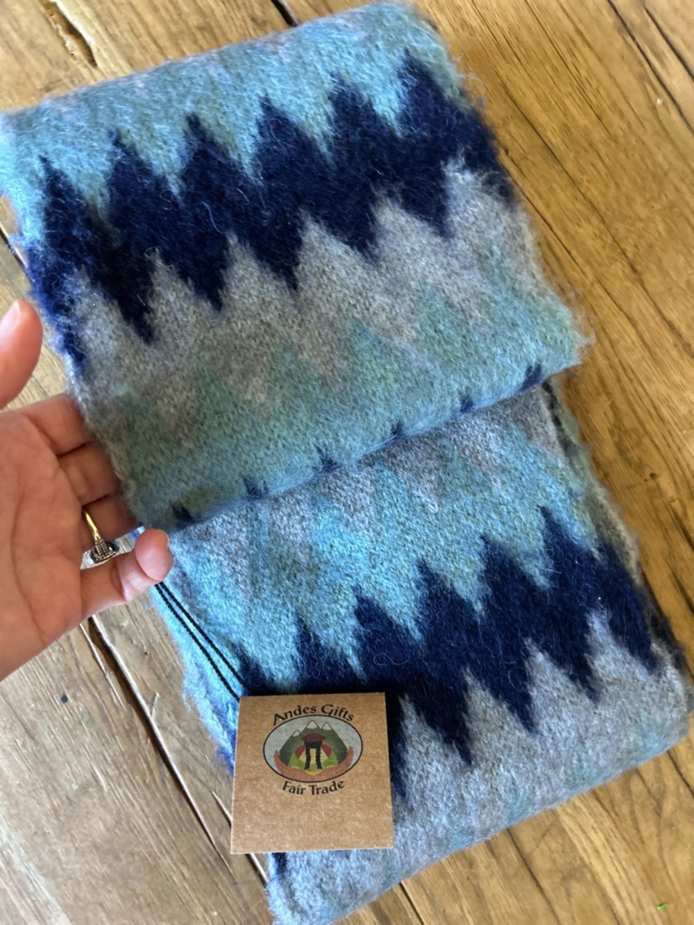 Andes Gifts alpaca blend Blue Patterned Wool infinity Scarf new native - Picture 6 of 7